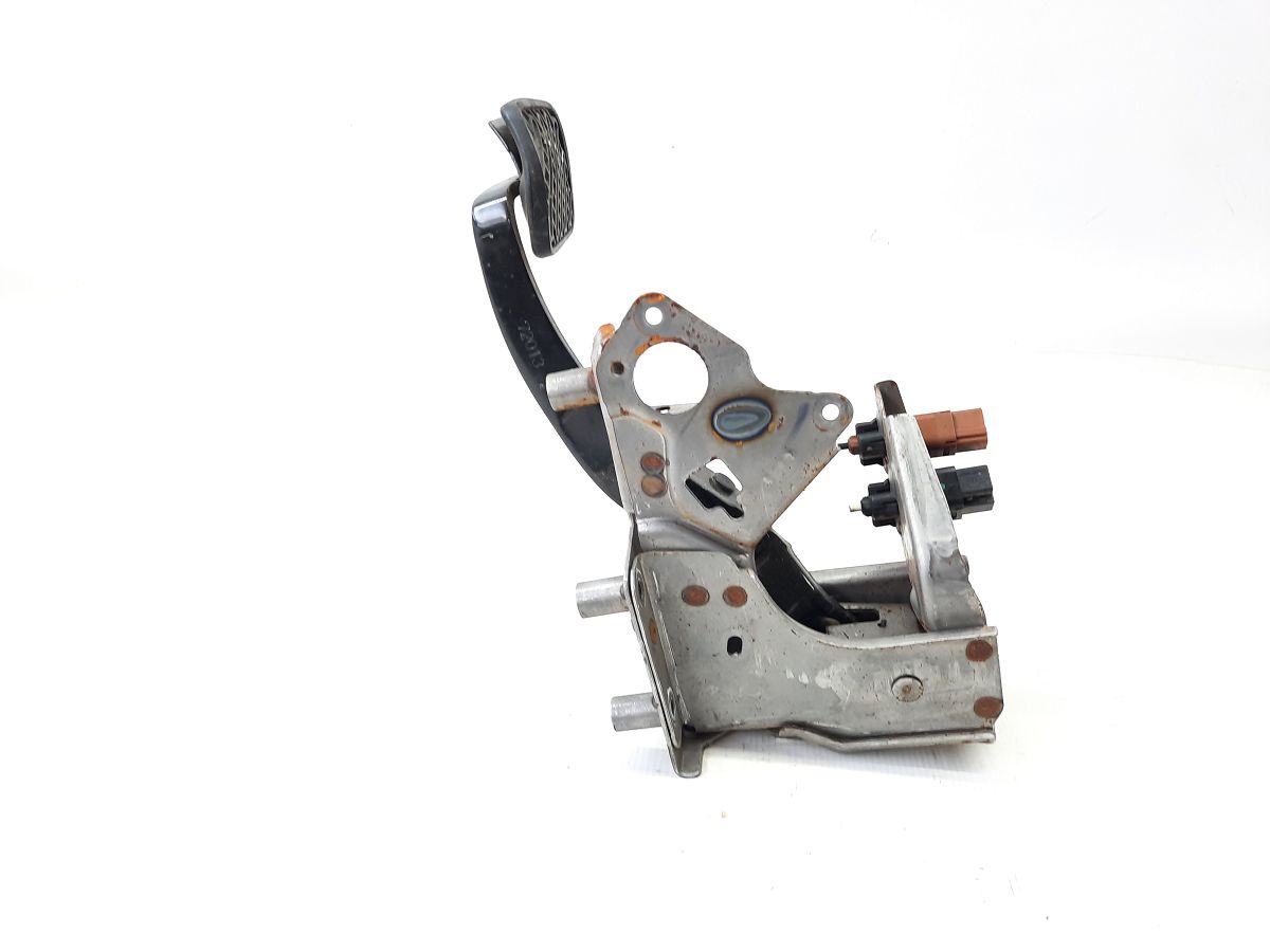 Sentra Педаль тормоза Nissan Sentra 2013-2019 465013RA0B Nissan Sentra 3