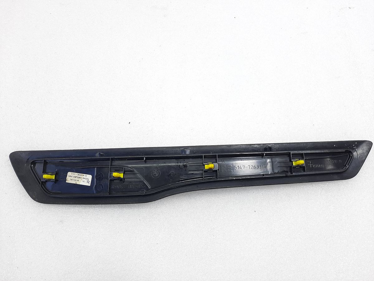 328i xdrive Накладка порога заднього права BMW 328i xDrive 2013-2016 51477263314 BMW 328i xDrive 2