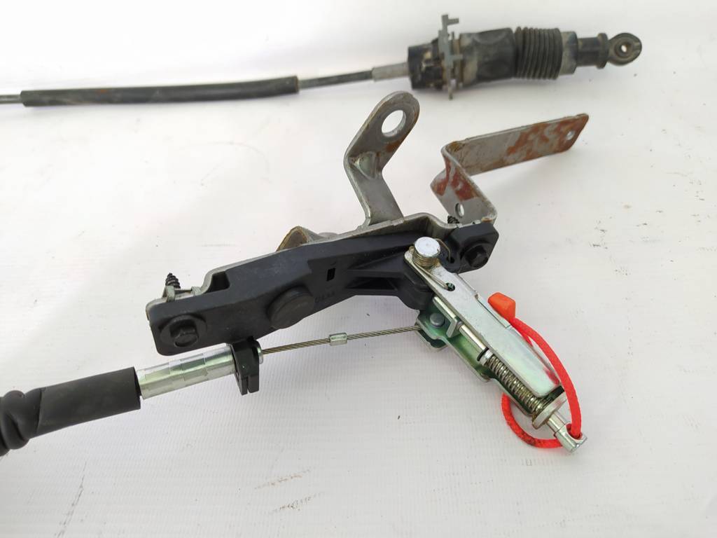 200 limited Трос перемикання передач АКПП Chrysler 200 Limited 2015-2017 68104688AA Chrysler 200 Limited 2