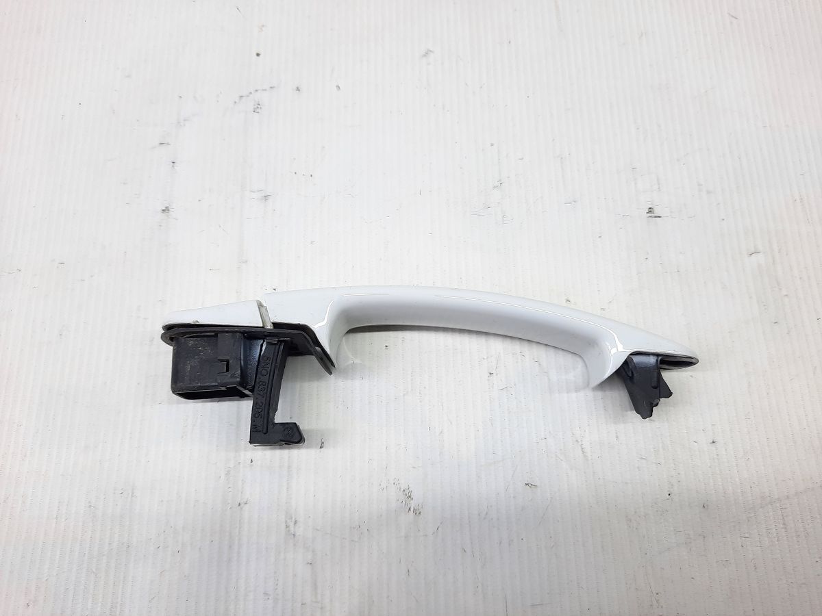 Tiguan Ручка двери задней правой/левой наружная Volkswagen Tiguan 2009-2018 5N0837205MGRU Volkswagen Tiguan 9 Tiguan Ручка двери задней правой/левой наружная Volkswagen Tiguan 2009-2018 5N0837205MGRU Volkswagen Tiguan 9