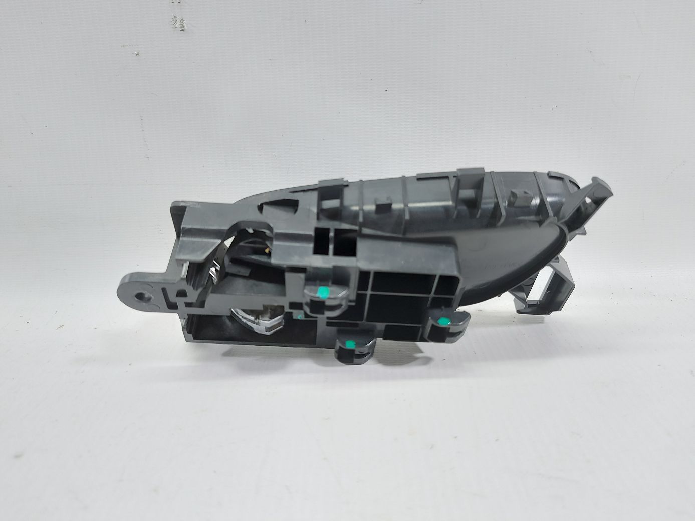 Rogue Ручка дверей передньої правої внутрішня Nissan Rogue 2014-2020 806707FL0B Nissan Rogue 2