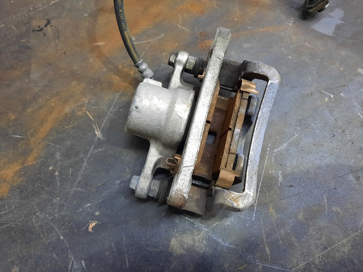 Equinox Суппорт тормозной задний левый Chevrolet Equinox 2007-2017 96626073 Chevrolet Equinox 4