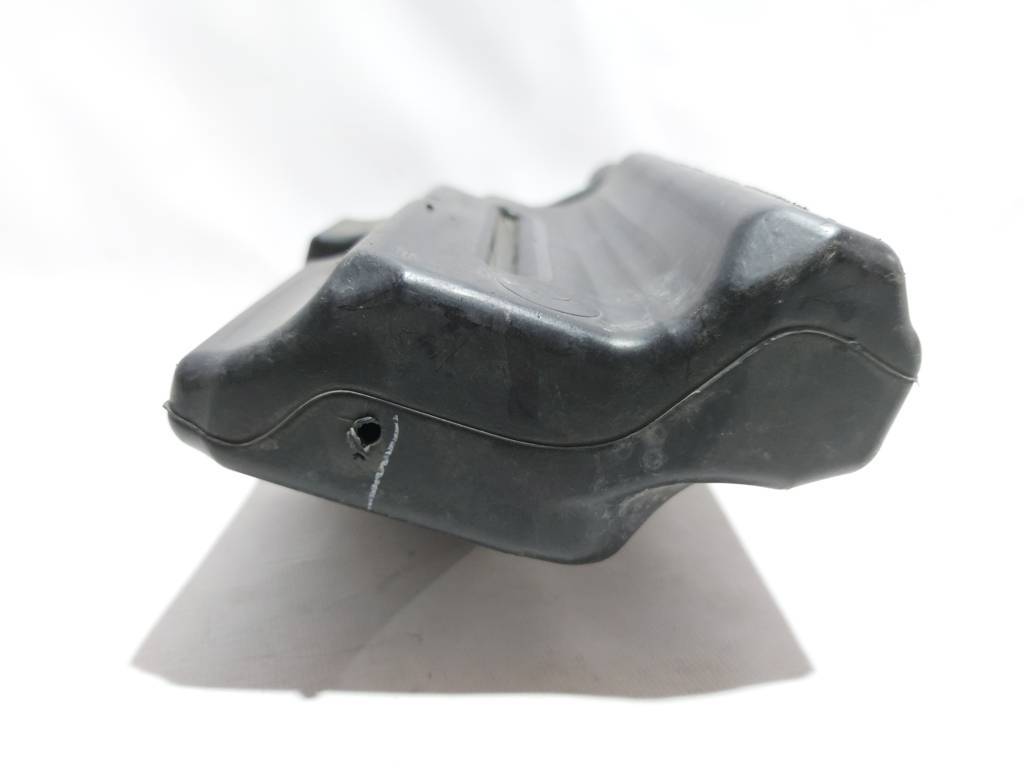 3 Резонатор воздухозаборника Mazda 3 2014-2018 PEAR13195 Mazda 3 15