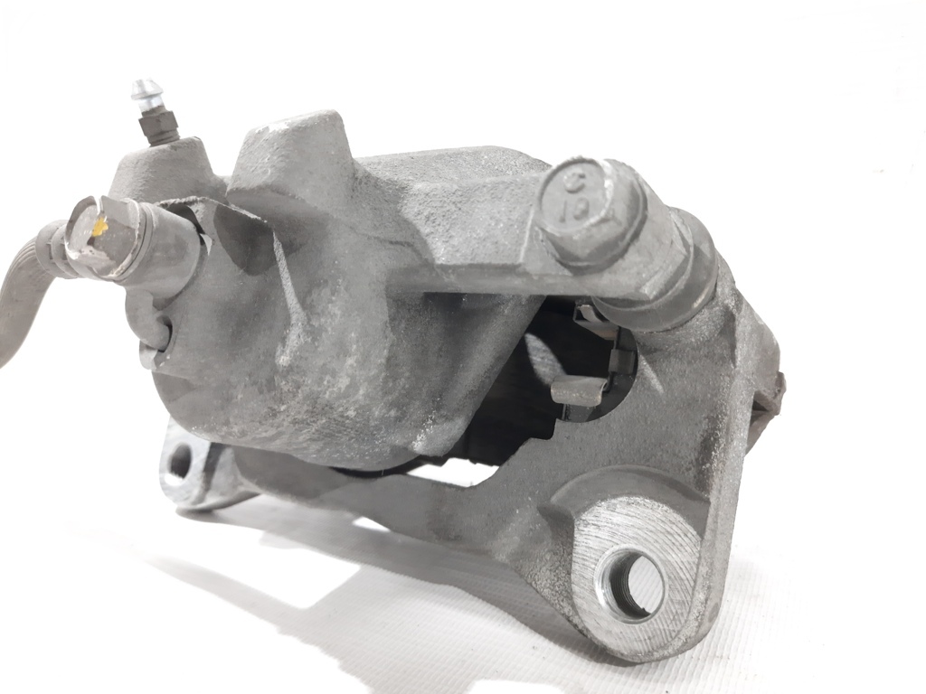 3 Супорт гальмівний передній правий Mazda 3 2014-2019 B4Y03398ZC Mazda 3 13