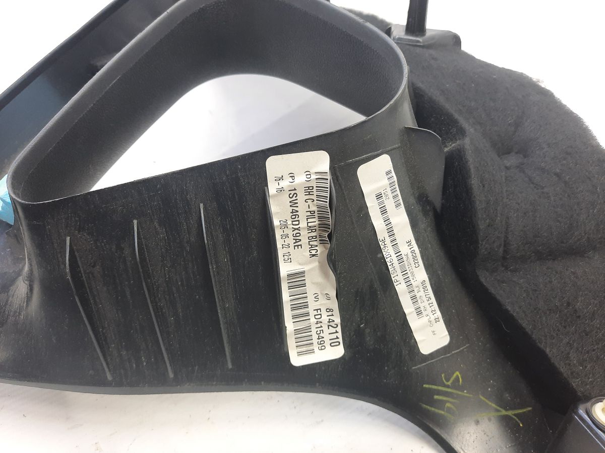 Dart Накладка стійки задньої права Dodge Dart 2013-2019 1SW46DX9AF Dodge Dart 10