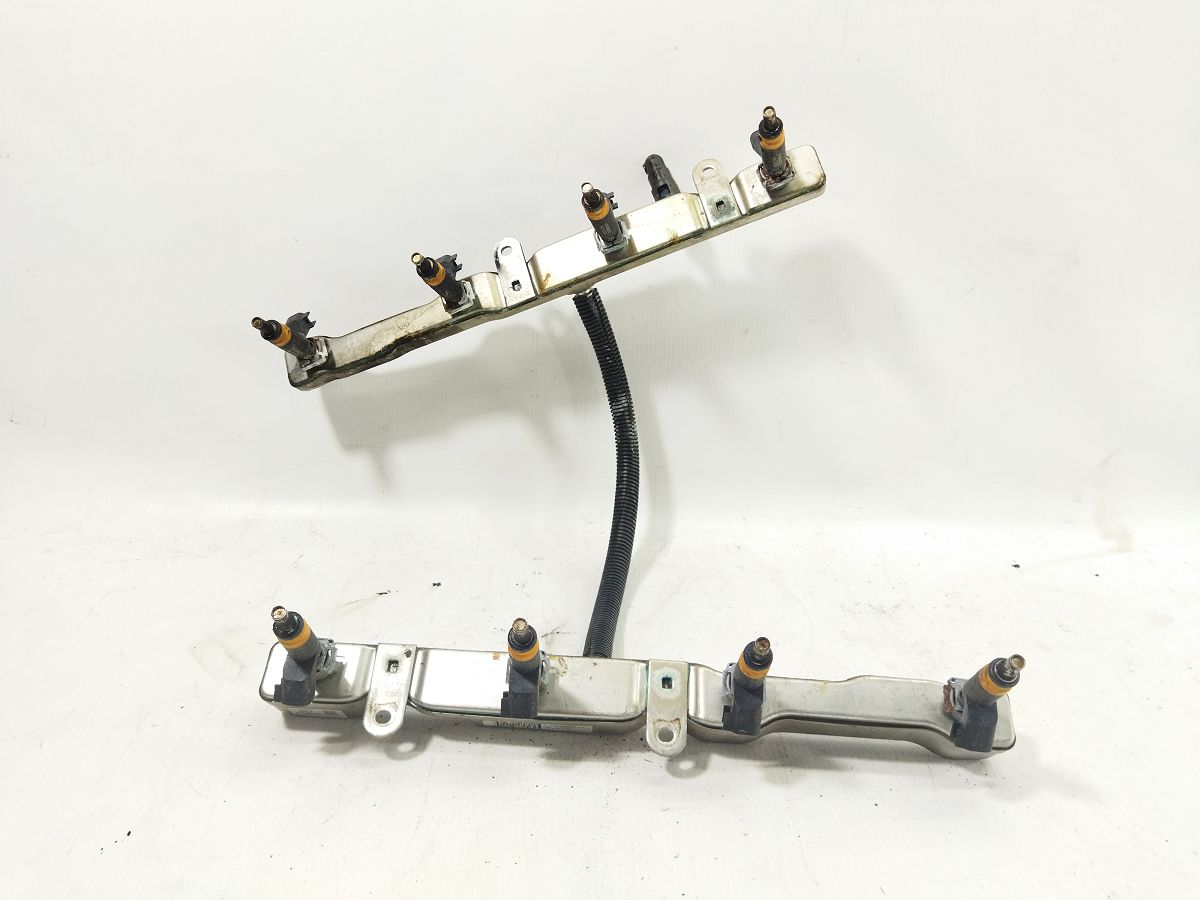 Charger. Паливна рейка з форсунками Dodge Charger 2009-2023 53013888AC Dodge Charger