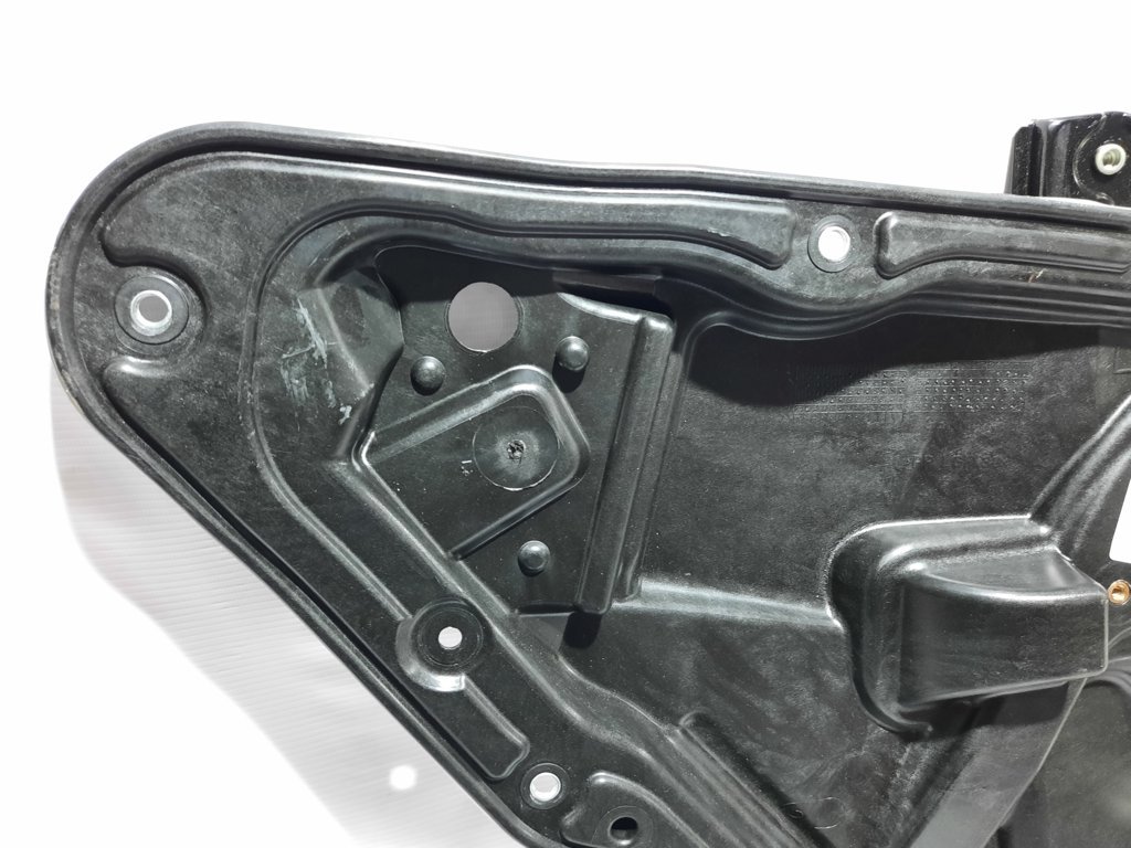 Tiguan Стеклоподъемник двери задней левой Volkswagen Tiguan 2009-2018 5N0839461A Volkswagen Tiguan 9