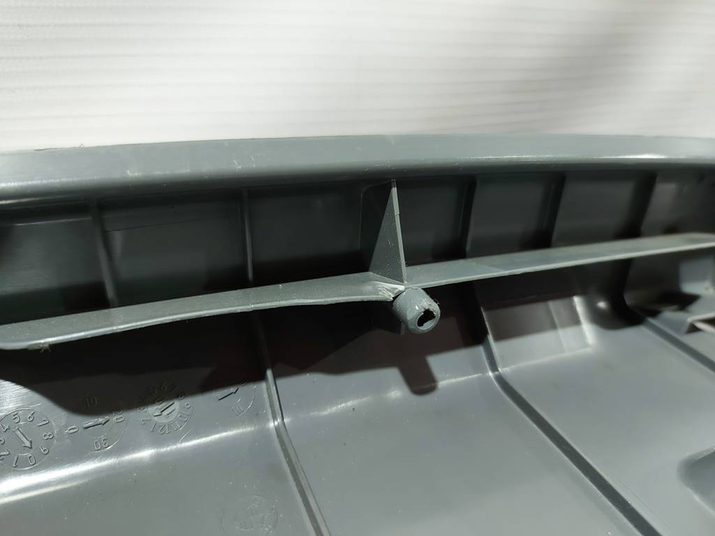 328i xdrive Накладка задней панели багажного отделения BMW 328i xDrive 2006-2011 51477059258 BMW 328i xDrive 7