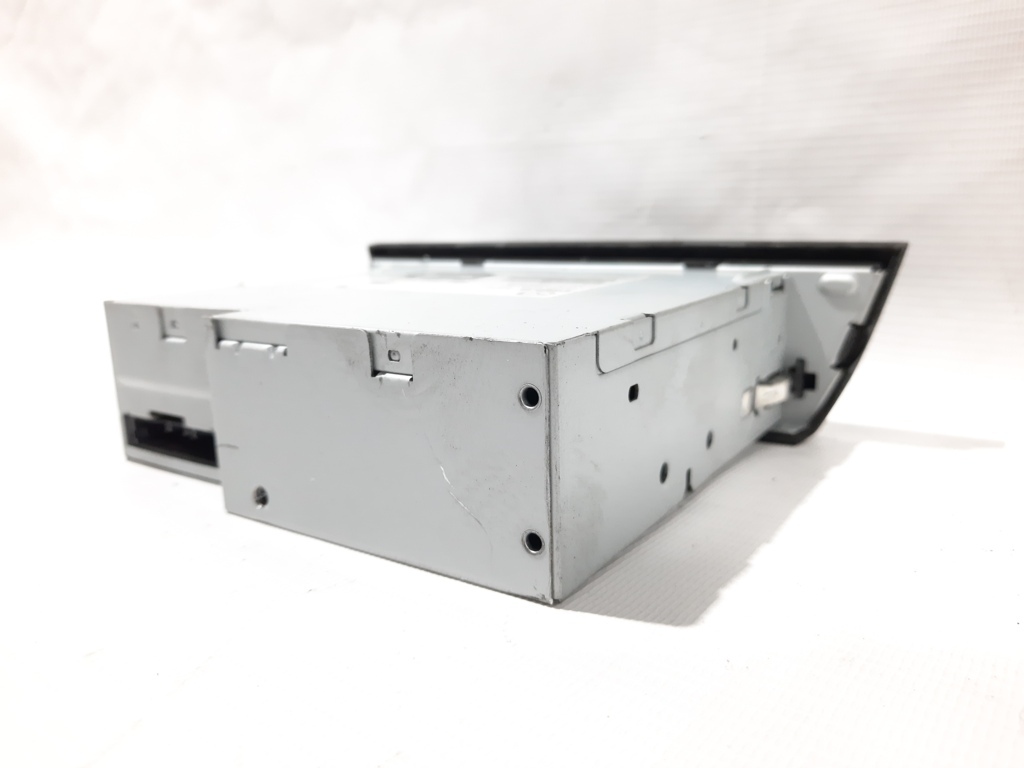 3 CD-дисковод Mazda 3 2014-2018 BLF2669G0D Mazda 3 7