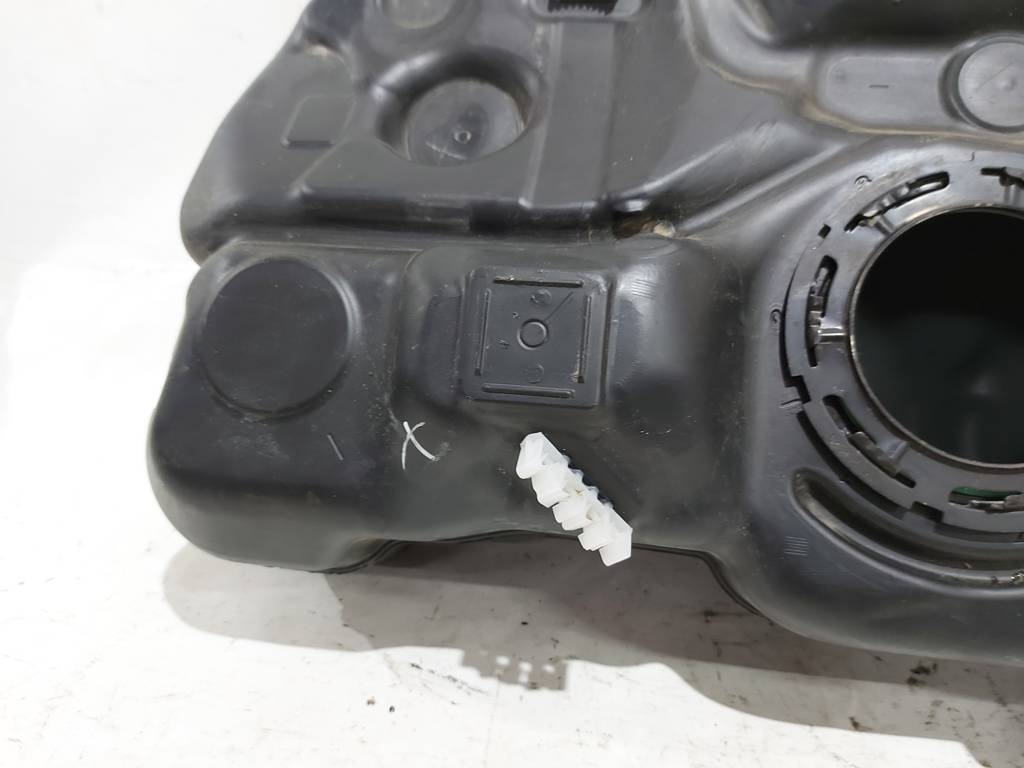 Cruze Бензобак Chevrolet Cruze 2016-2019 39007284 Chevrolet Cruze 3