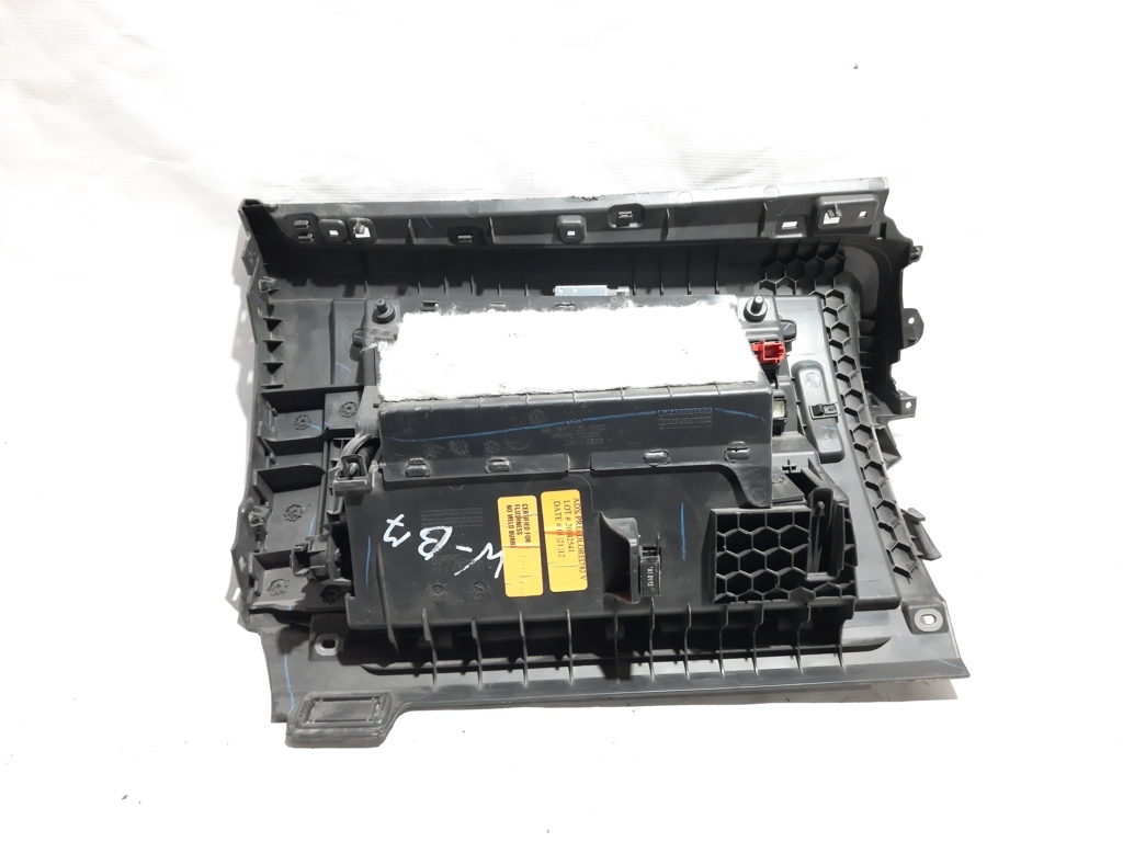 Passat s Бардачок Volkswagen Passat S 2012-2015 561857114C82V Volkswagen Passat S 2
