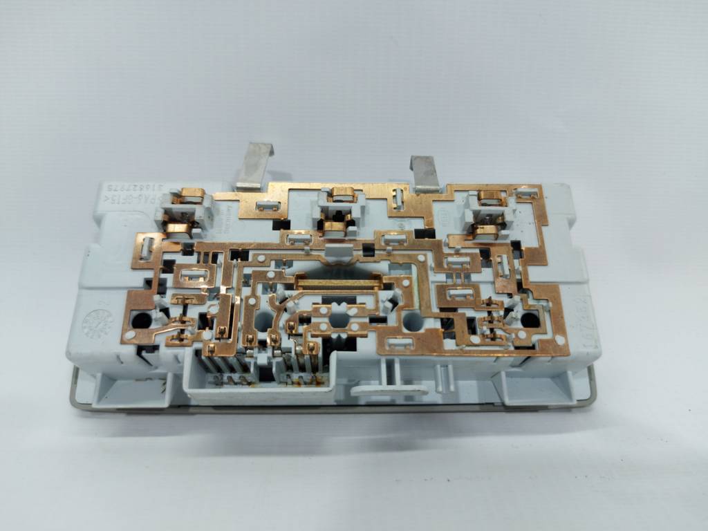 Regal Плафон центральний стельовий Buick Regal 2011-2017 20959399 Buick Regal 2 Regal Плафон центральний стельовий Buick Regal 2011-2017 20959399 Buick Regal 2