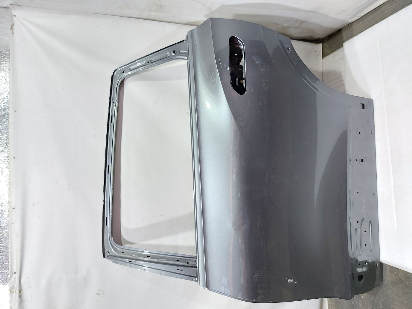 Двери. Дверь задняя левая (темно-серая) Volkswagen 12D833055 Двери. Дверь задняя левая (темно-серая) Volkswagen 12D833055