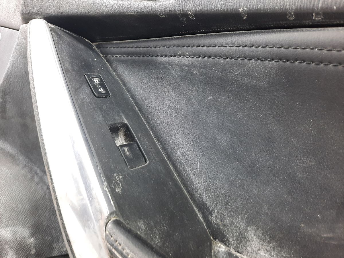 6 Карта двери передней правой (черная с кожей) Mazda 6 2014-2015 GJS368420M01 Mazda 6 4