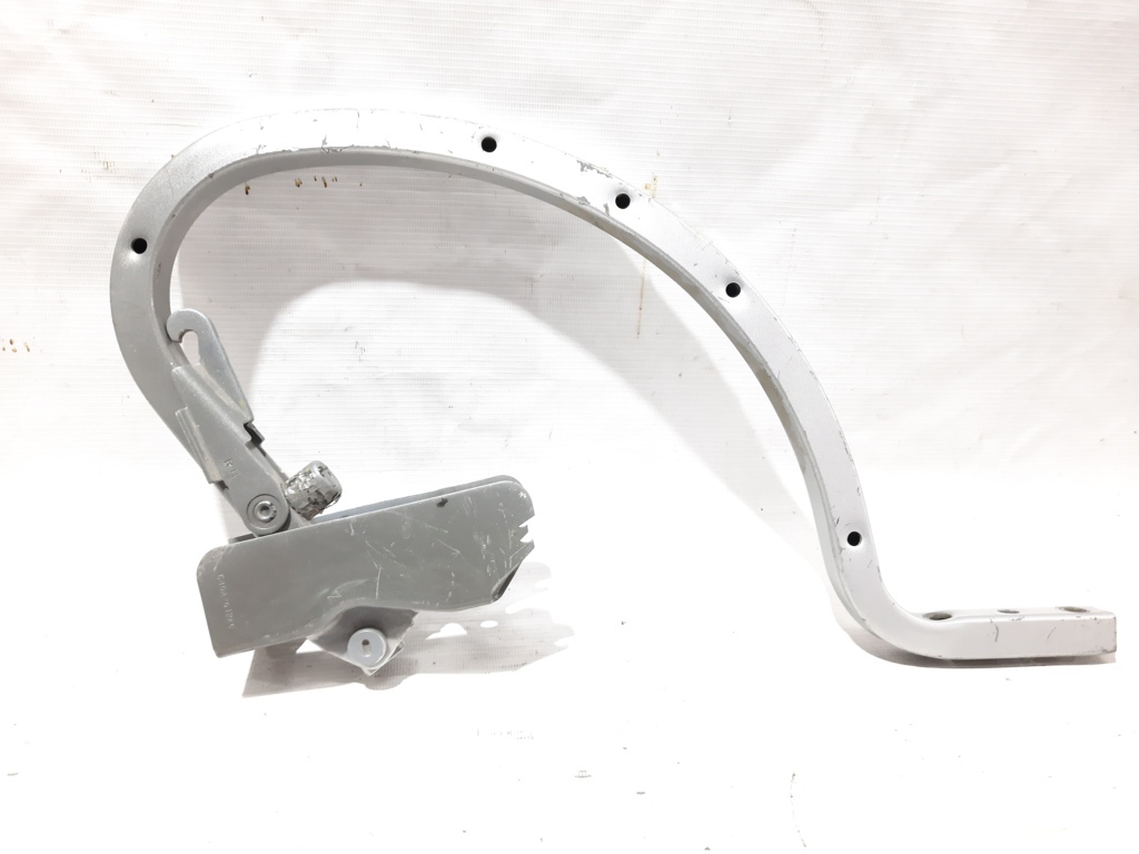 Dart Петля крышки багажника левая Dodge Dart 2013-2016 68082013AH Dodge Dart 13