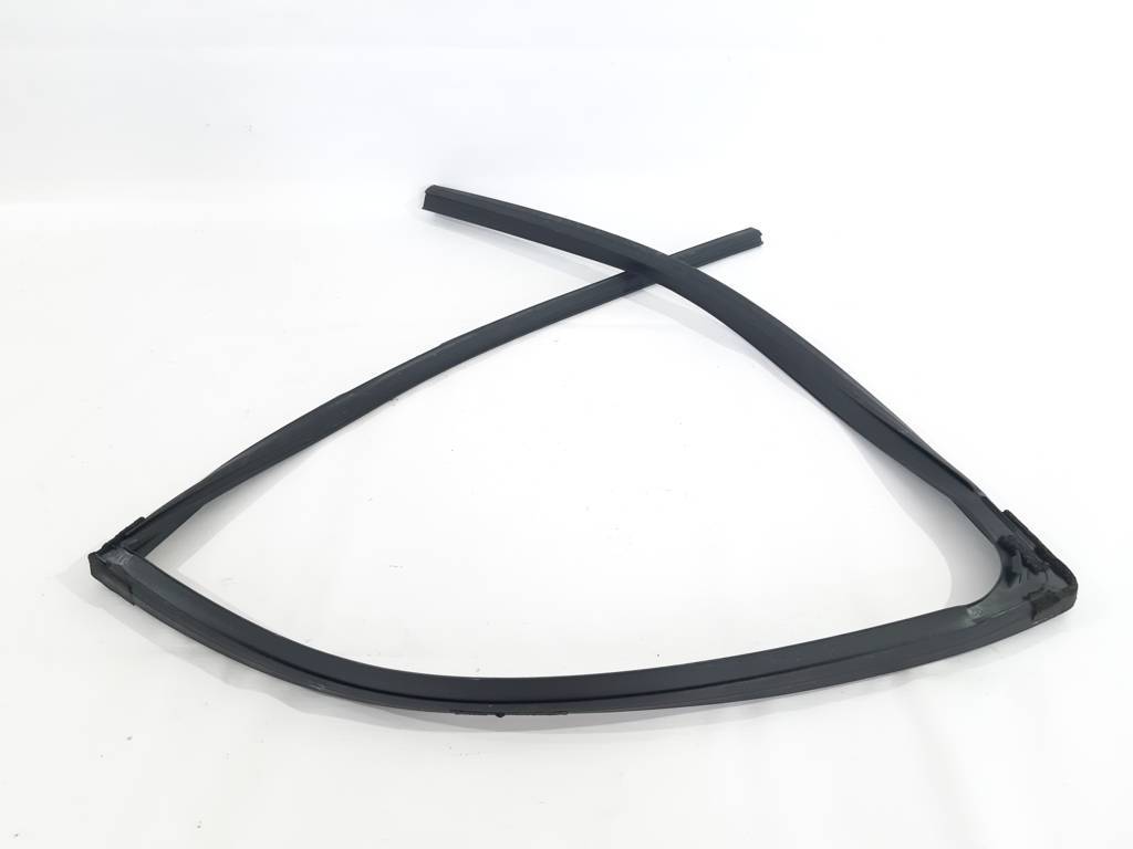 Rdx Ущільнювальна гумка скла двері задньої правої Acura RDX 2013-2018 72735TX4A01 Acura RDX 3
