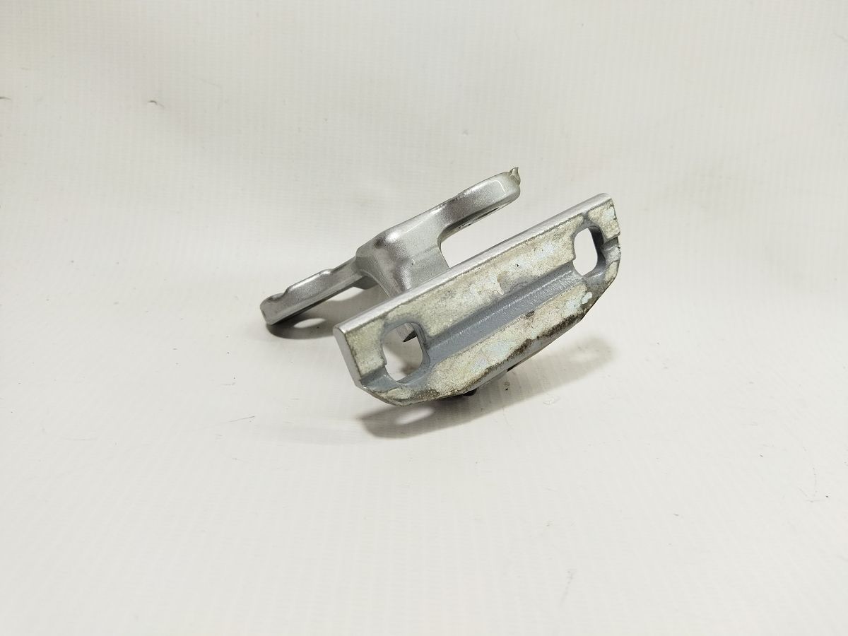 S60 Петля двери передней правой верхняя Volvo S60 2011-2018 31218521 Volvo S60 4