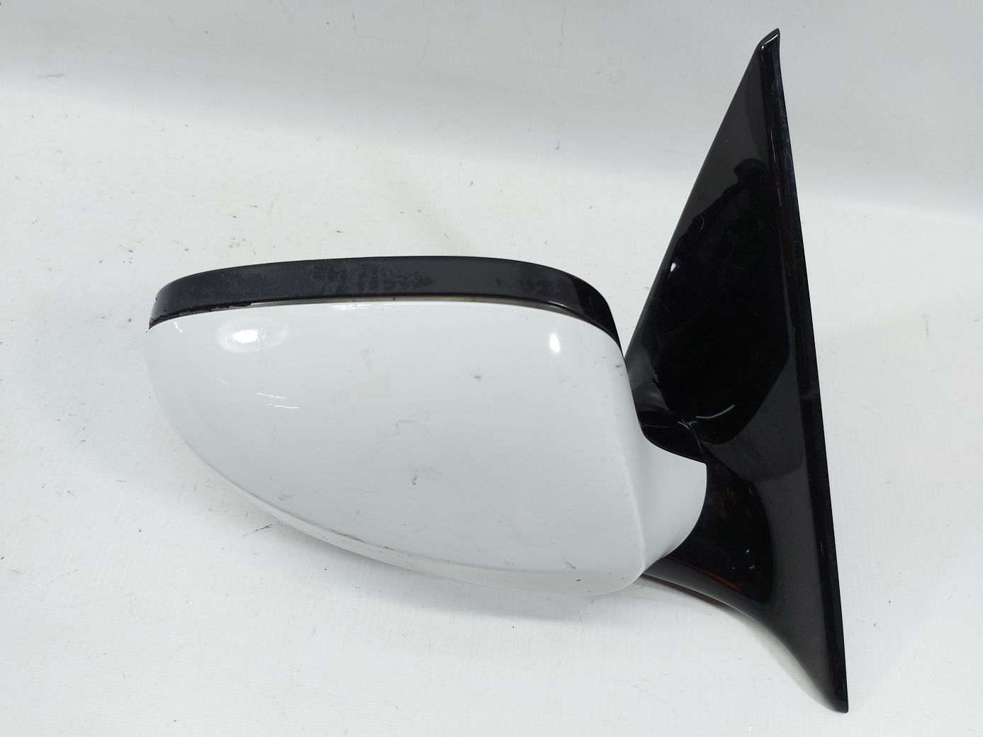 Товари з дефектами Дзеркало праве (біле) без дзеркального елемента (зламано) BMW 328i xDrive 2010-2013 51167268196 BMW 328i xDrive 2