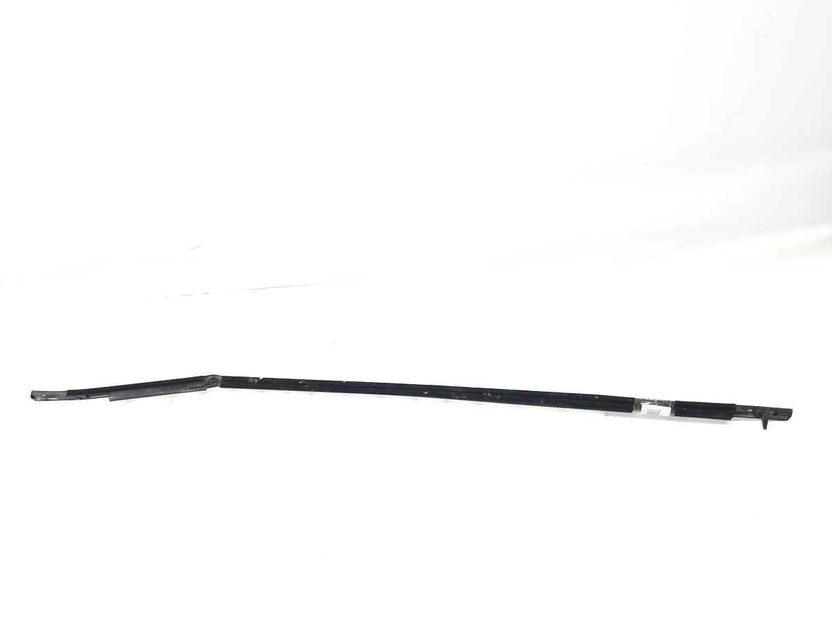 Crosstrek. Уплотнительная резинка стекла двери передней правой наружная Subaru Crosstrek 2016 61280VA200 Subaru Crosstrek