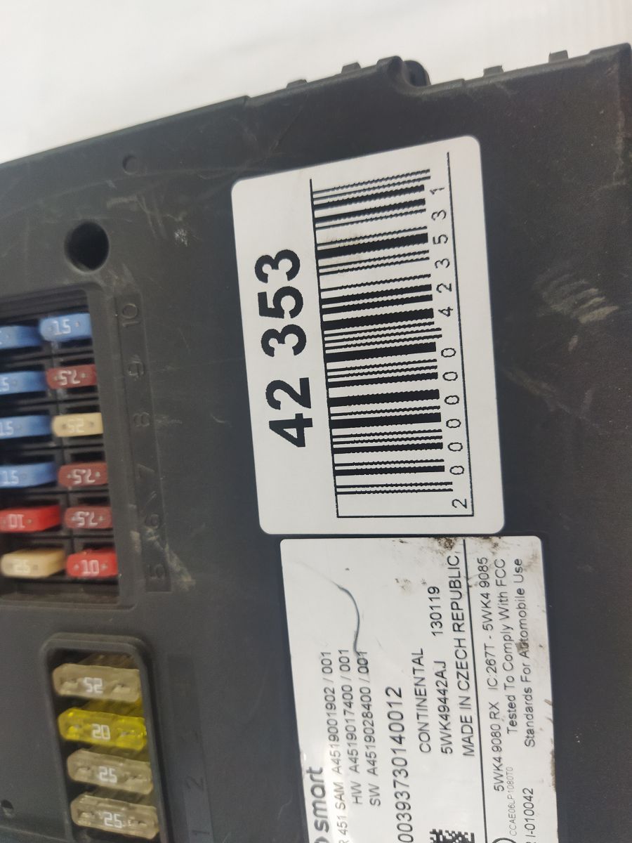 Fortwo Блок запобіжників Smart Fortwo 2008-2016 4519001802 Smart Fortwo 4 Fortwo Блок запобіжників Smart Fortwo 2008-2016 4519001802 Smart Fortwo 4