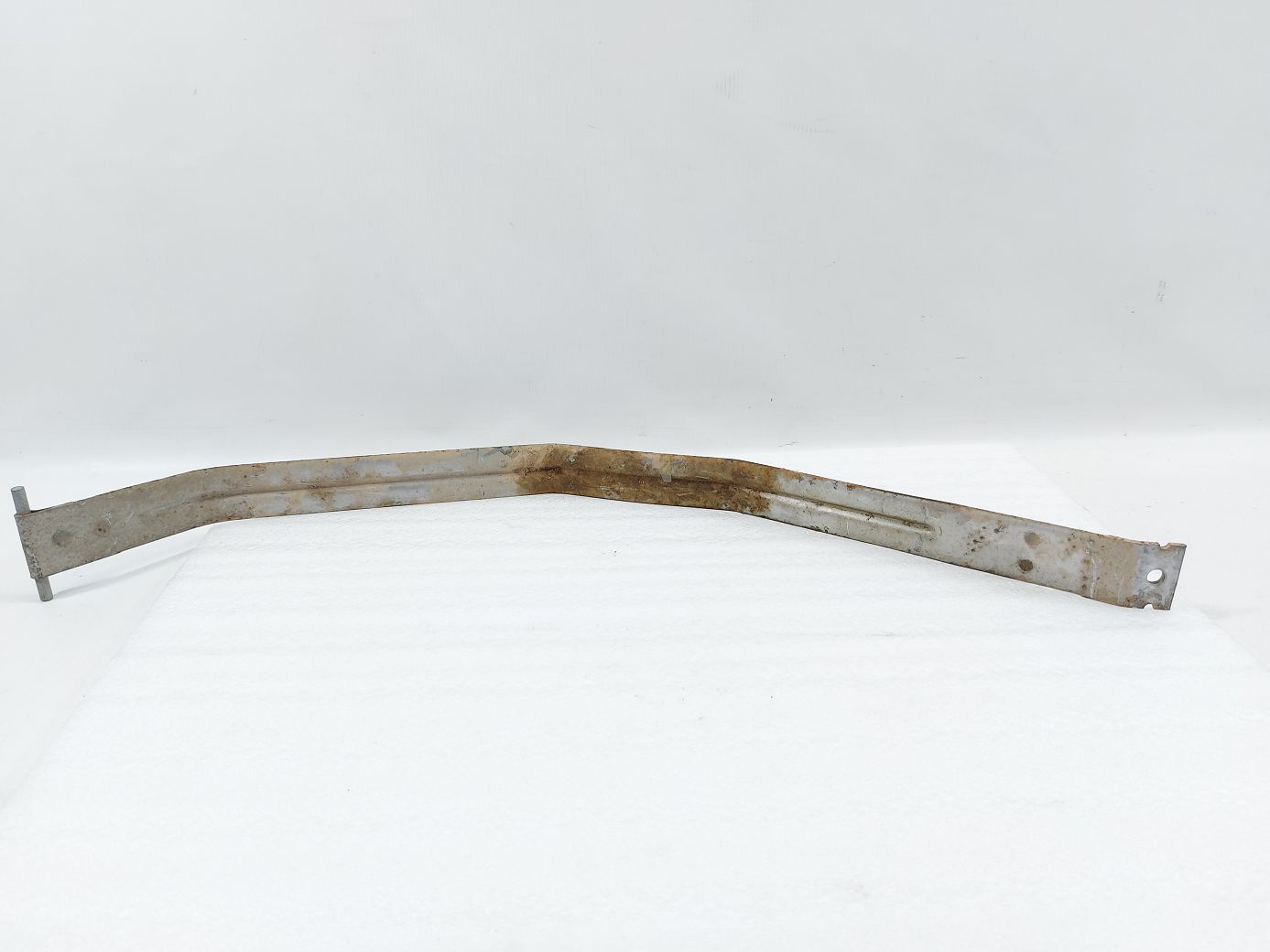 Regal Хомут топливного бака левый Buick Regal 2011-2017 13238465 Buick Regal 2