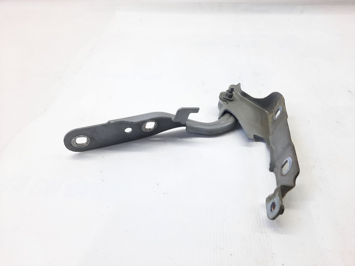 Equinox. Петля капота ліва Chevrolet Equinox 2010-2017 25802951 Chevrolet Equinox