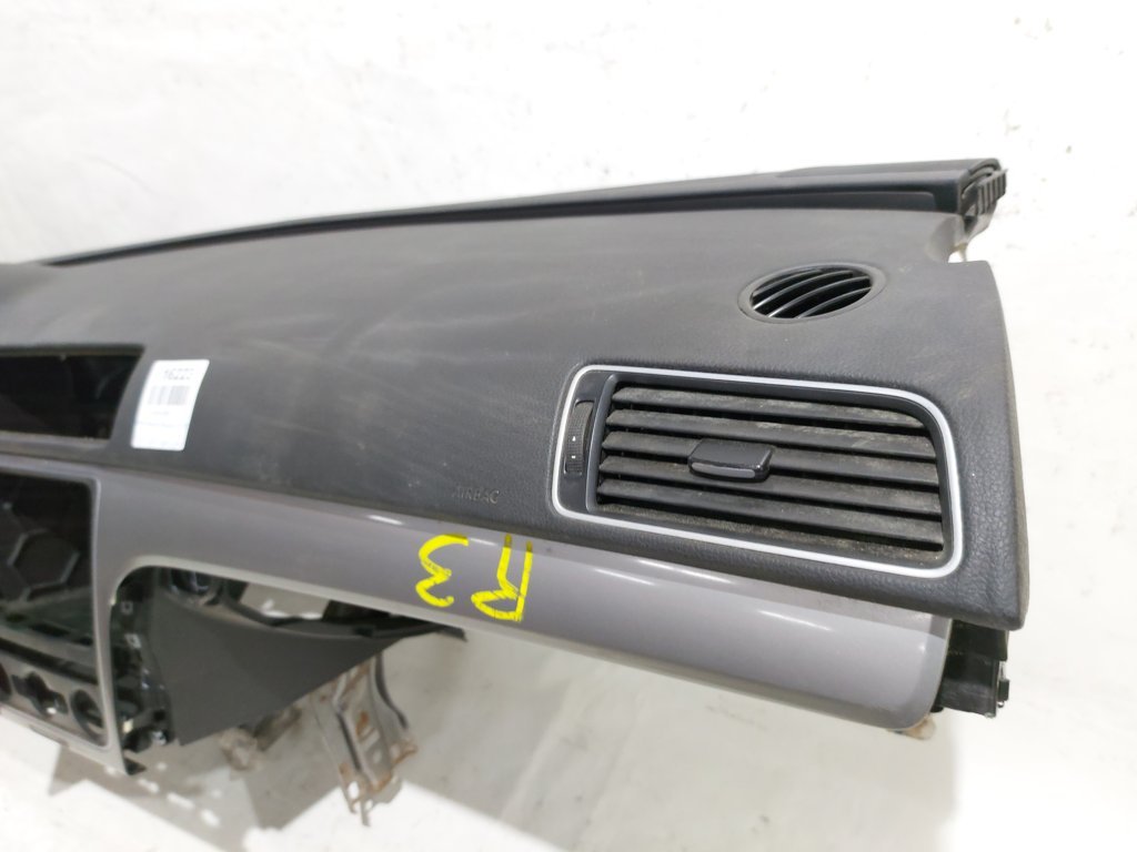 Passat s Торпеда Volkswagen Passat S 2012-2015 561857003L81X Volkswagen Passat S 34