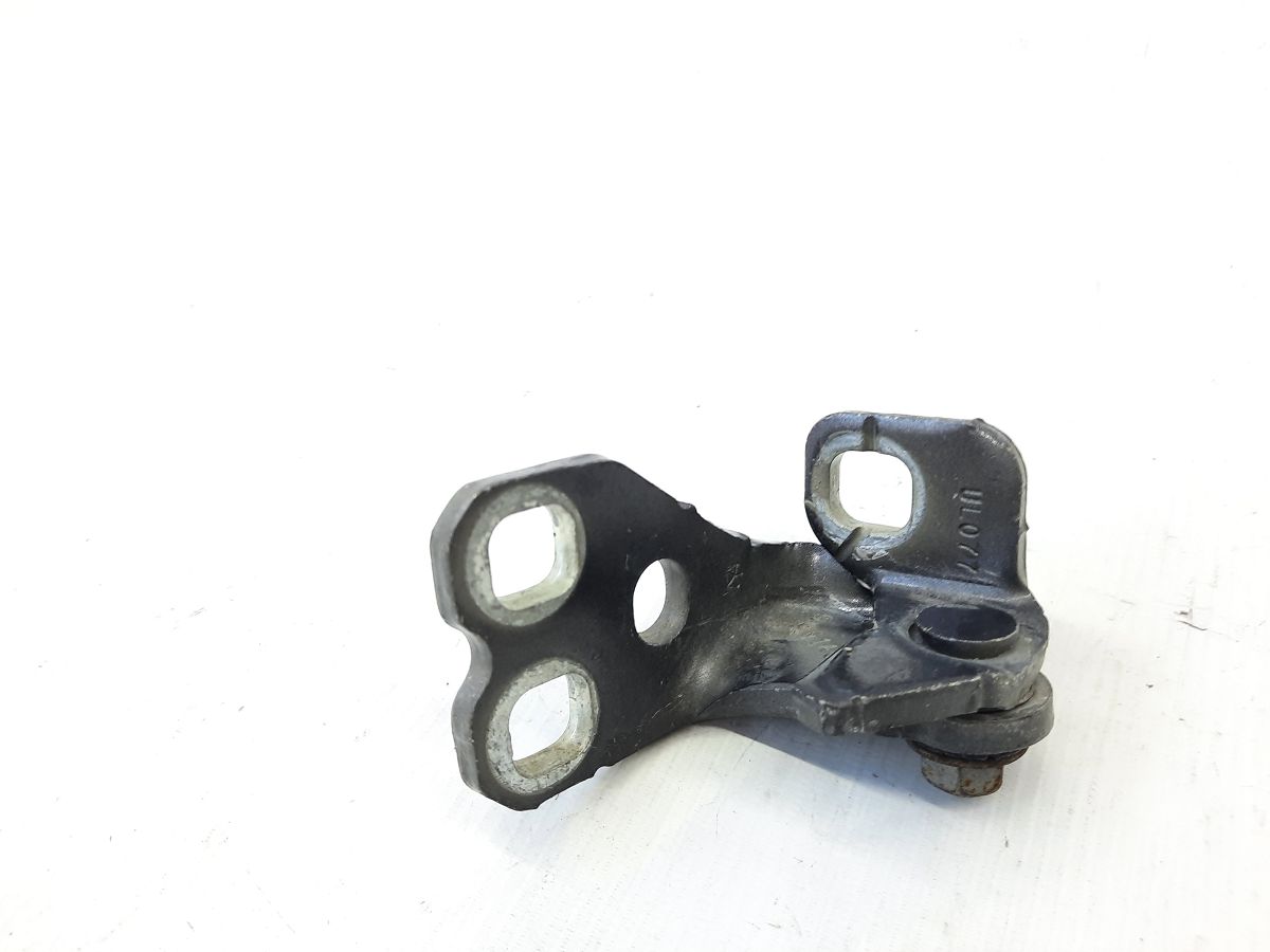 200 limited Петля двери передней\задней левой верхняя Chrysler 200 Limited 2015-2017 68214361AD Chrysler 200 Limited 4