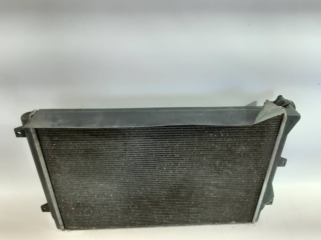 Passat Радіатор охолодження Volkswagen Passat 2012-2014 5K0121253B Volkswagen Passat 2