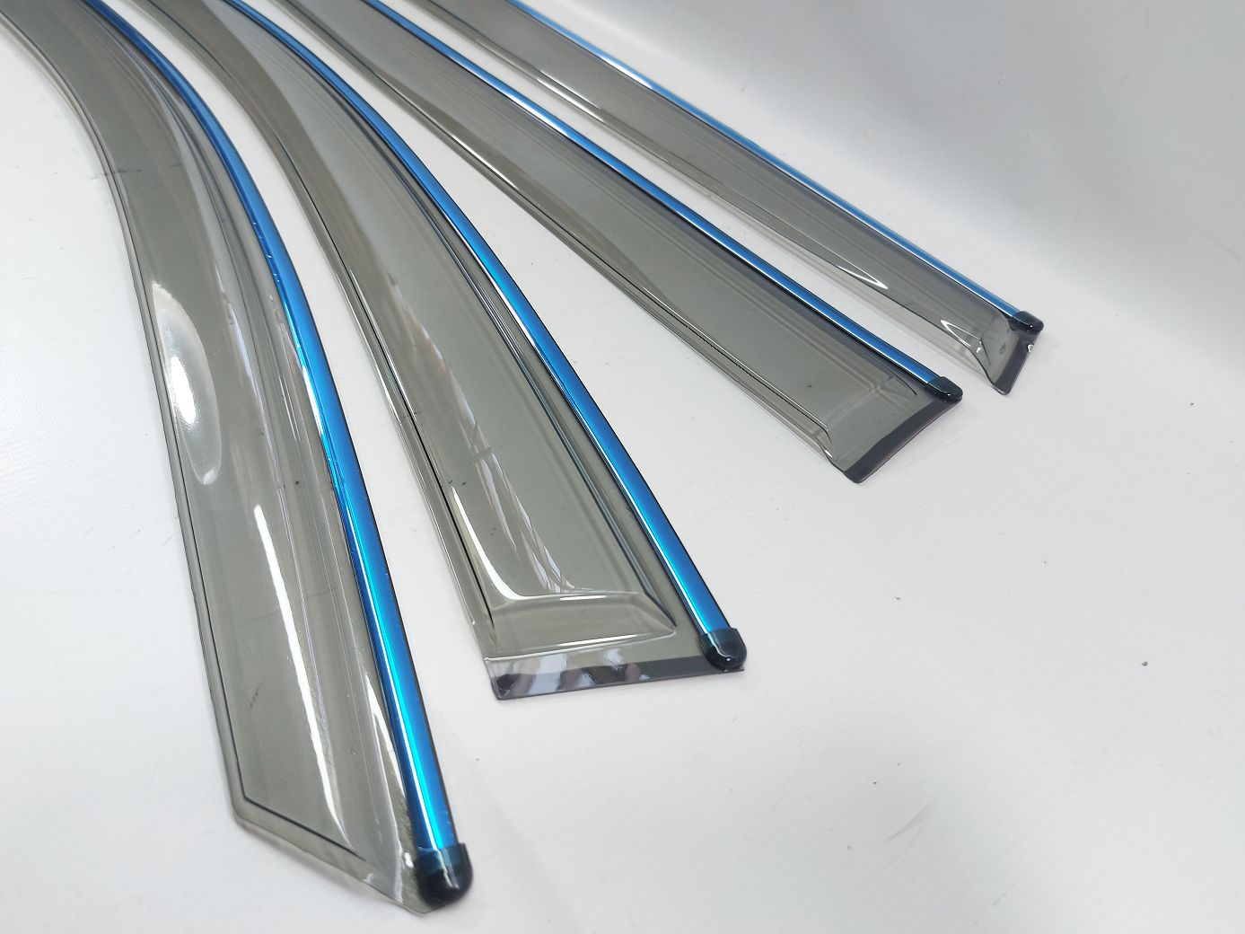 Вітровики бокового скла Дефлектори вікон (дефект) Volkswagen dflc00010 Volkswagen ID.6 Crozz 2