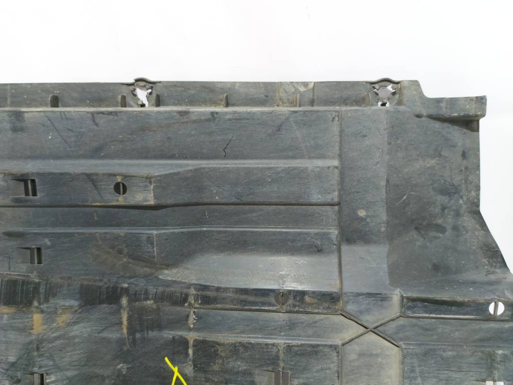 Insight Захист днища центральний правий Honda Insight 2010-2011 74641TM8A01 Honda Insight 19