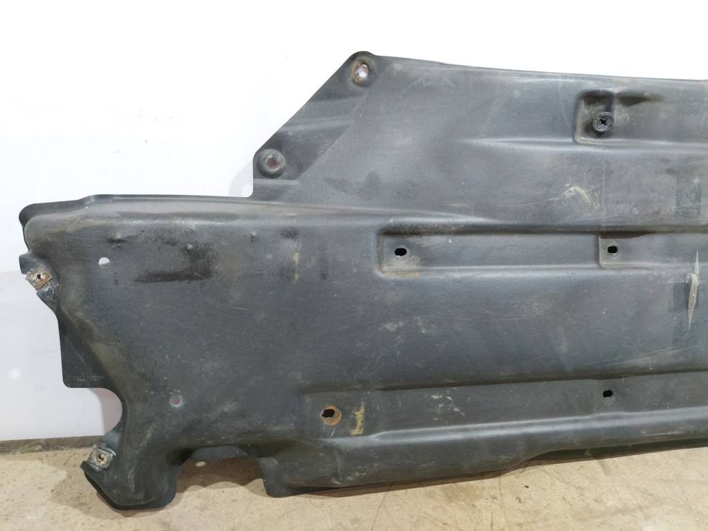 Dart Защита днища центральная левая Dodge Dart 2013-2019 68082725AE Dodge Dart 12