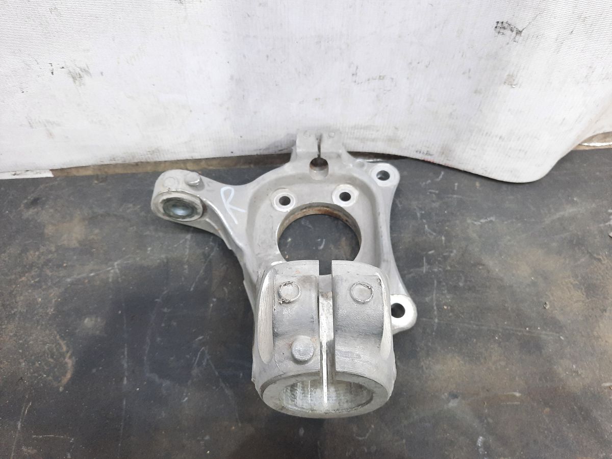 Dart Поворотный кулак передний правый Dodge Dart 2013-2019 68080585AD Dodge Dart 8