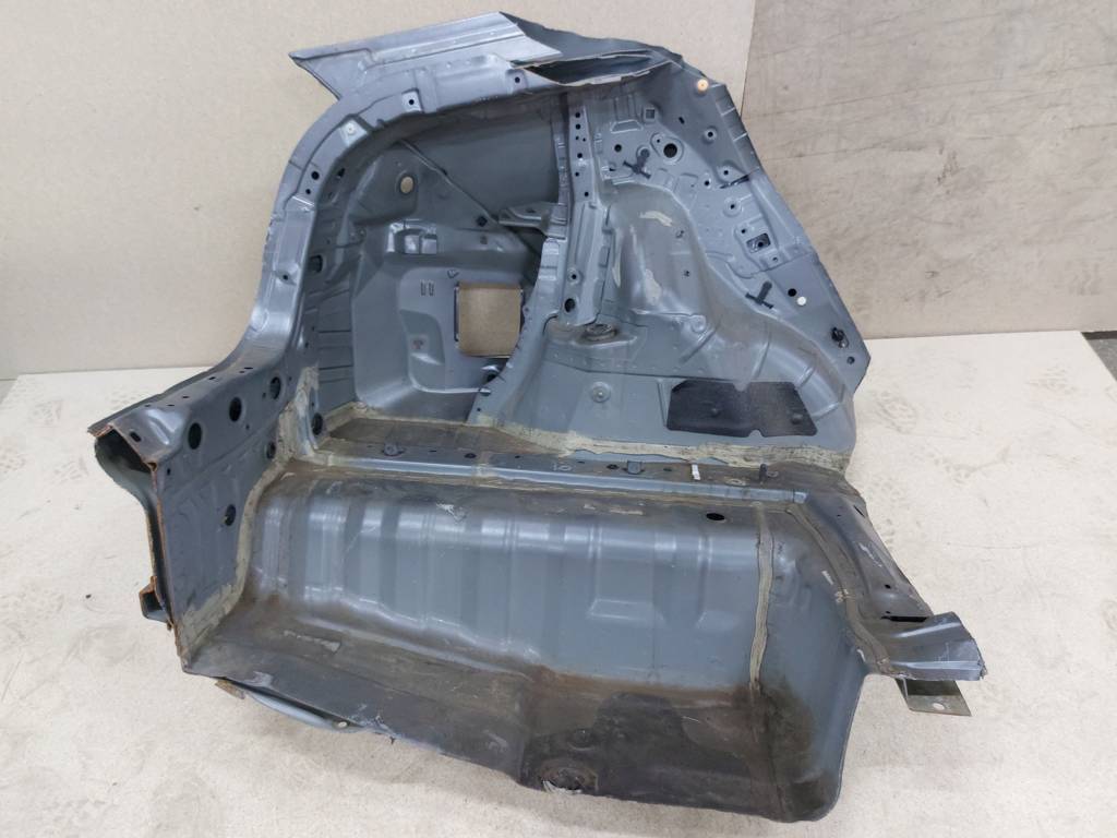 Insight Чверть задня ліва Honda Insight 2010-2014 04646-TM8-A90ZZ Honda Insight 4