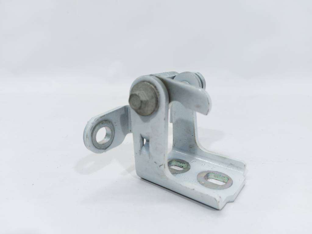 Regal Петля дверей задньої правої верхня Buick Regal 2011-2017 13281823 Buick Regal 9