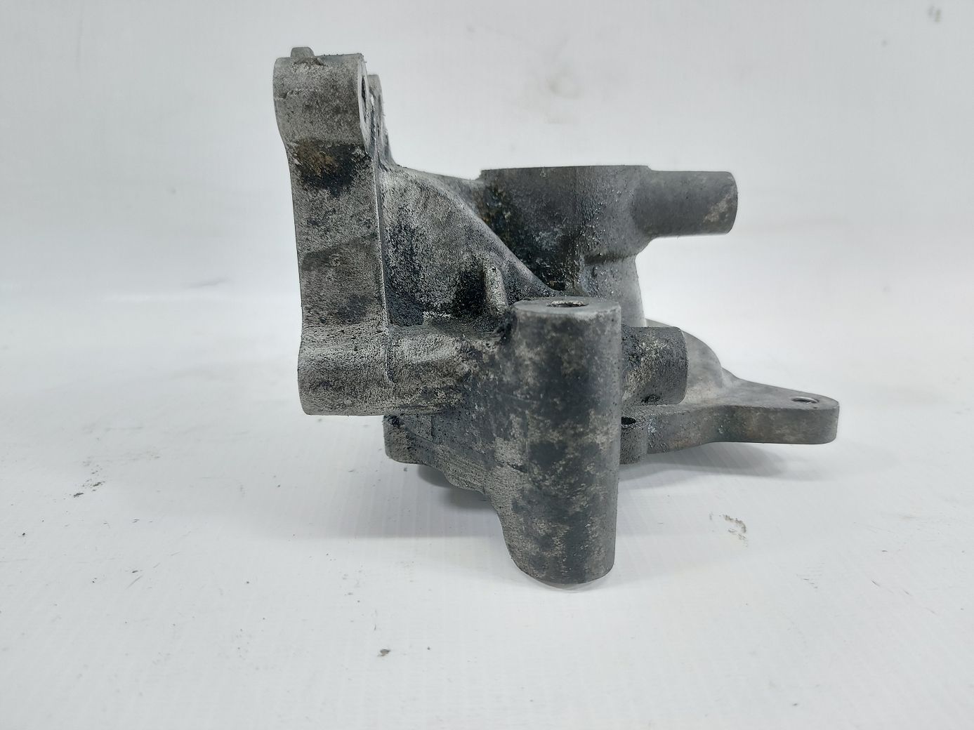 Altima Корпус помпи охолодження Nissan Altima 2014-2018 210133TA0A Nissan Altima 3 Altima Корпус помпи охолодження Nissan Altima 2014-2018 210133TA0A Nissan Altima 3