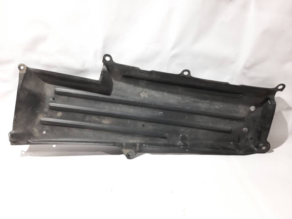 Sienna Захист днища передній правий Toyota SIENNA 2011-2020 5816508010 Toyota SIENNA 4