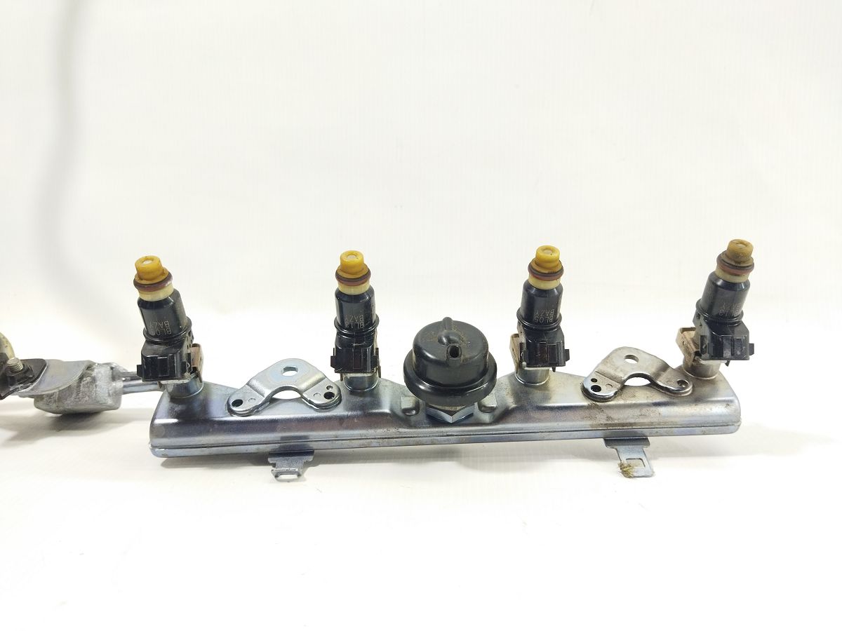 Insight Паливна рейка з форсунками Honda Insight 2010-2014 16620RBJA01 Honda Insight 2