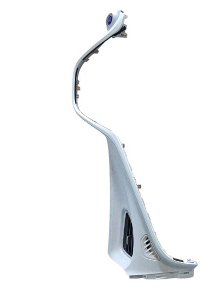 Bolt. Накладка торпеди права Chevrolet Bolt EV 2017-2021 42612778 Chevrolet Bolt EV