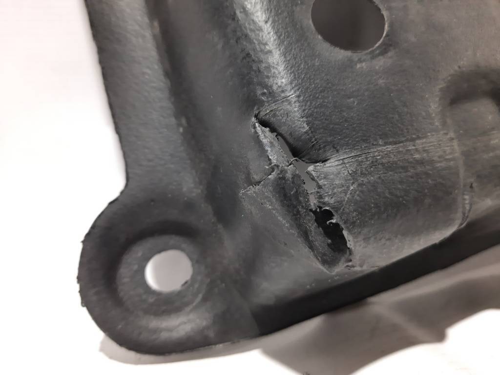 Sienna Захист днища передній правий Toyota SIENNA 2011-2020 5816508010 Toyota SIENNA 2