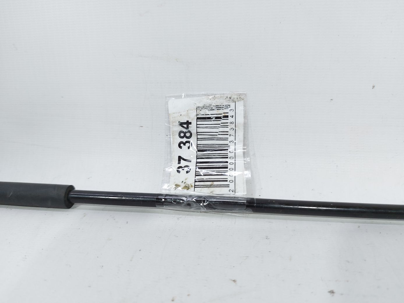 Malibu Упор капота Chevrolet Malibu 2016-2021 84245104 Chevrolet Malibu 2 Malibu Упор капота Chevrolet Malibu 2016-2021 84245104 Chevrolet Malibu 2