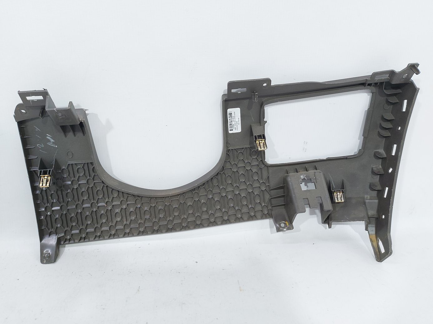 Malibu Накладка торпеди нижня ліва Chevrolet Malibu 2016-2021 84230212 Chevrolet Malibu 3