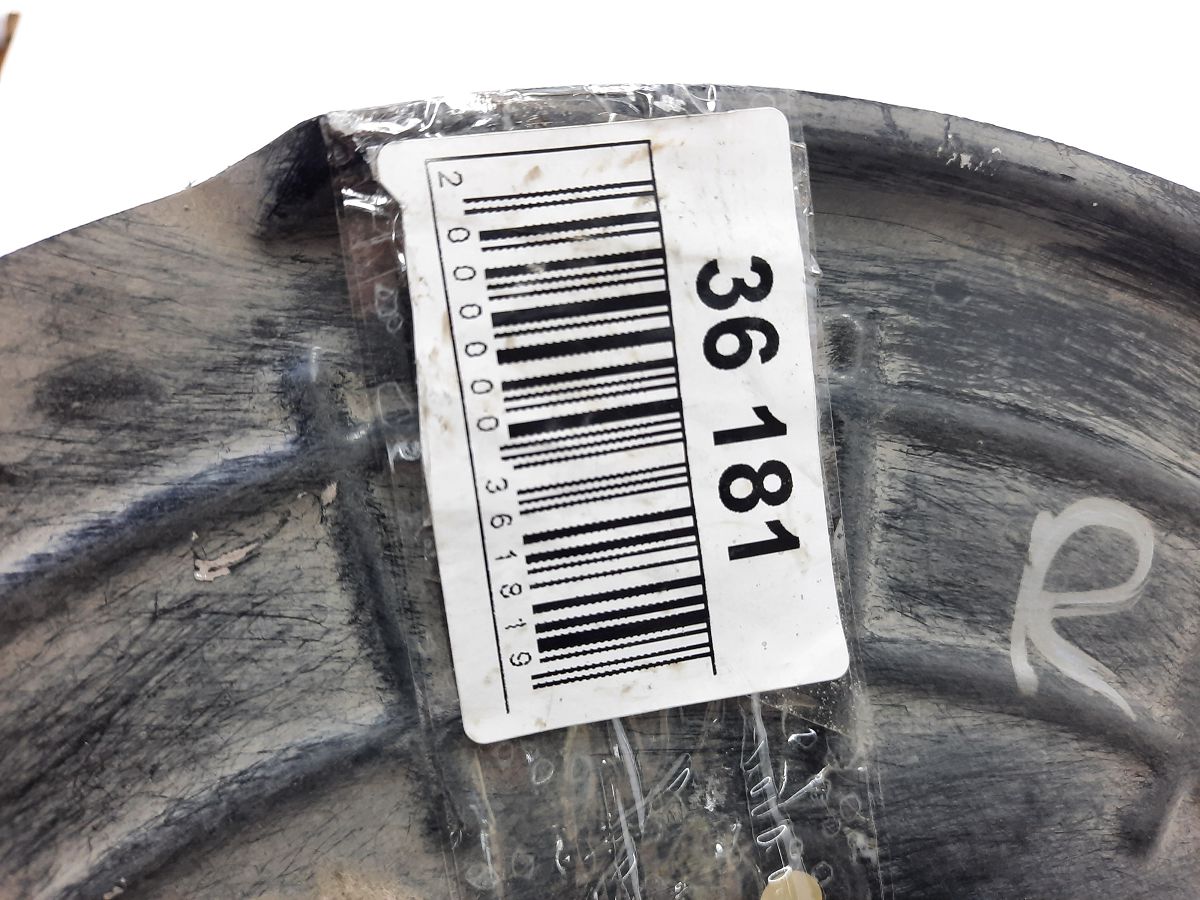 Dart Пыльник тормозного диска переднего правого Dodge Dart 2013-2016 68225028AA Dodge Dart 4