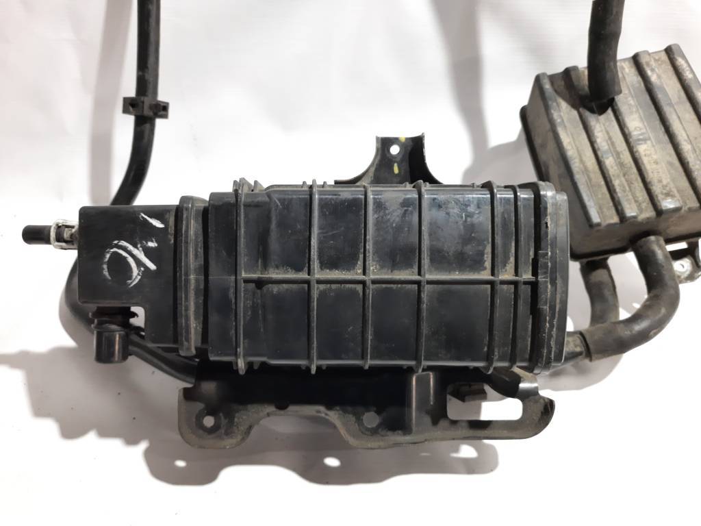 Insight Угольный фильтр рециркуляции паров бензина Honda Insight 2010-2014 17011TM8L01 Honda Insight 21