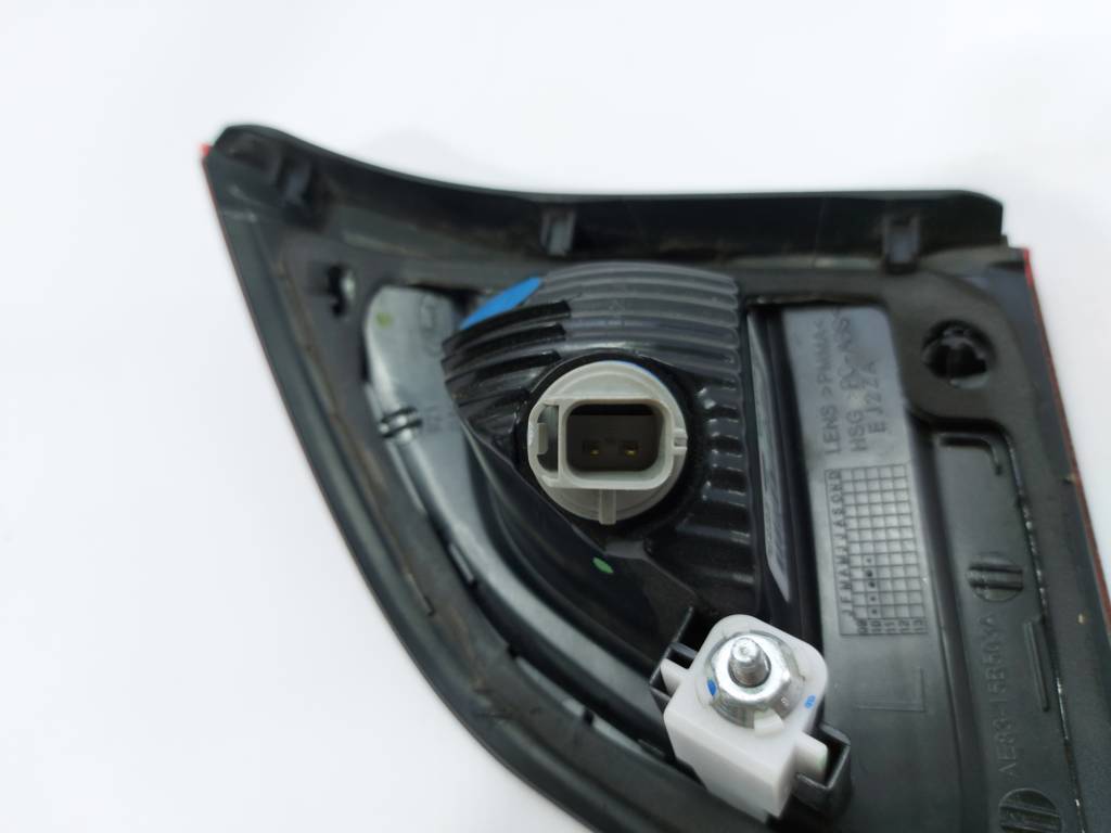 Fiesta sedan Ліхтар кришки багажника лівий Ford Fiesta sedan 2011-2013 BE8Z15501A Ford Fiesta sedan 5