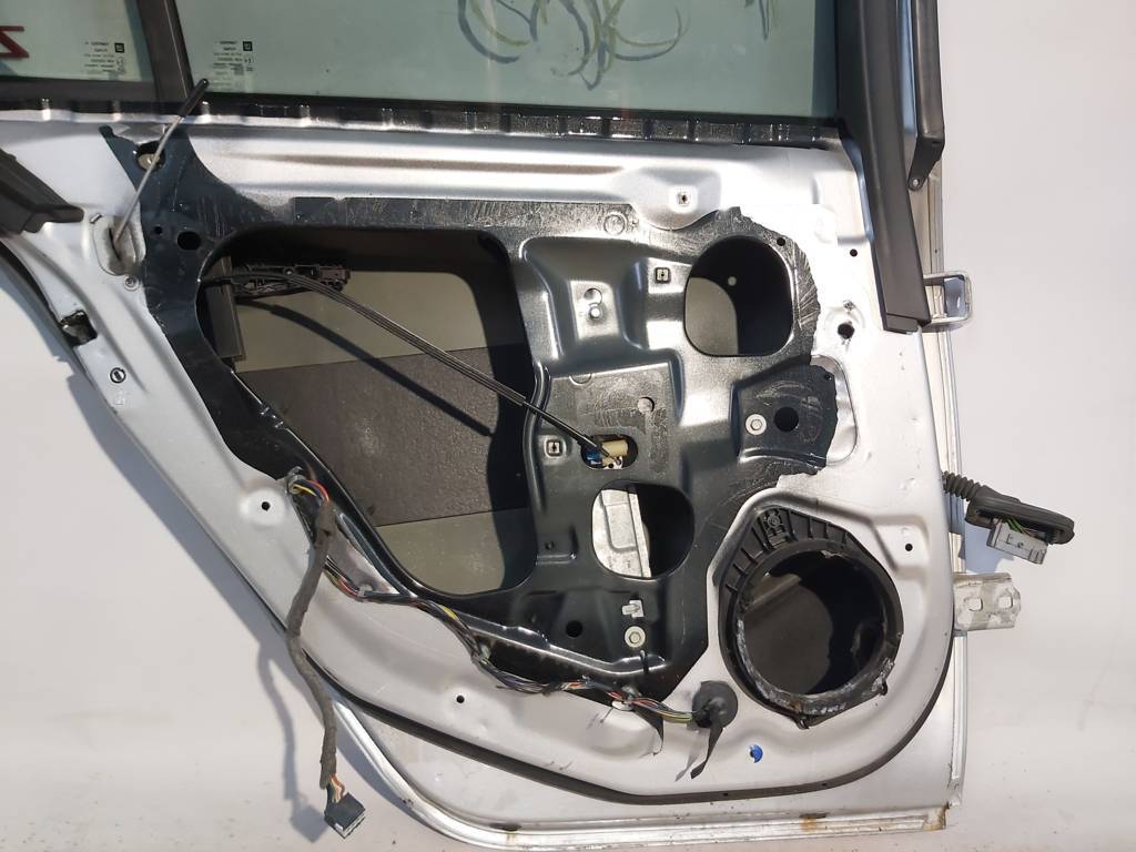 Regal Двері задні ліві Buick Regal 2011-2017 13469926 Buick Regal 46