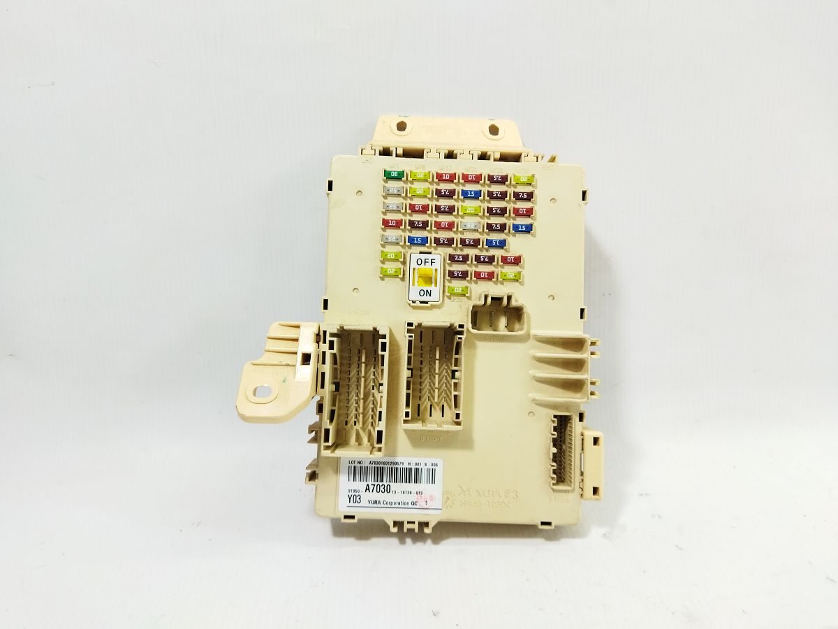 Forte. Блок запобіжників салону Kia Forte 2014-2016 91950A7030 Kia Forte