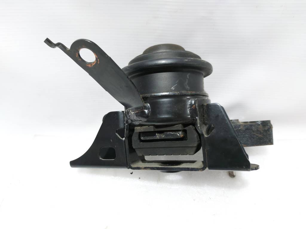 Prius c Подушка двигуна права Toyota Prius C 2012-2019 1230521570 Toyota Prius C 3