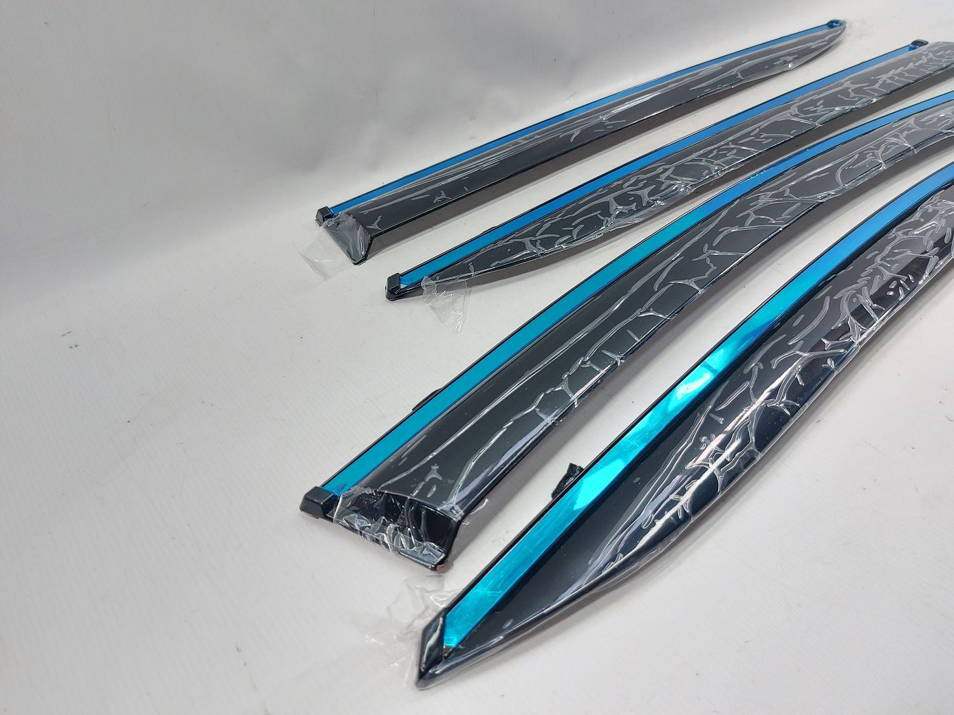 Вітровики бокового скла Дефлектори вікон Volkswagen dflc00004 Volkswagen ID.4 Crozz 3