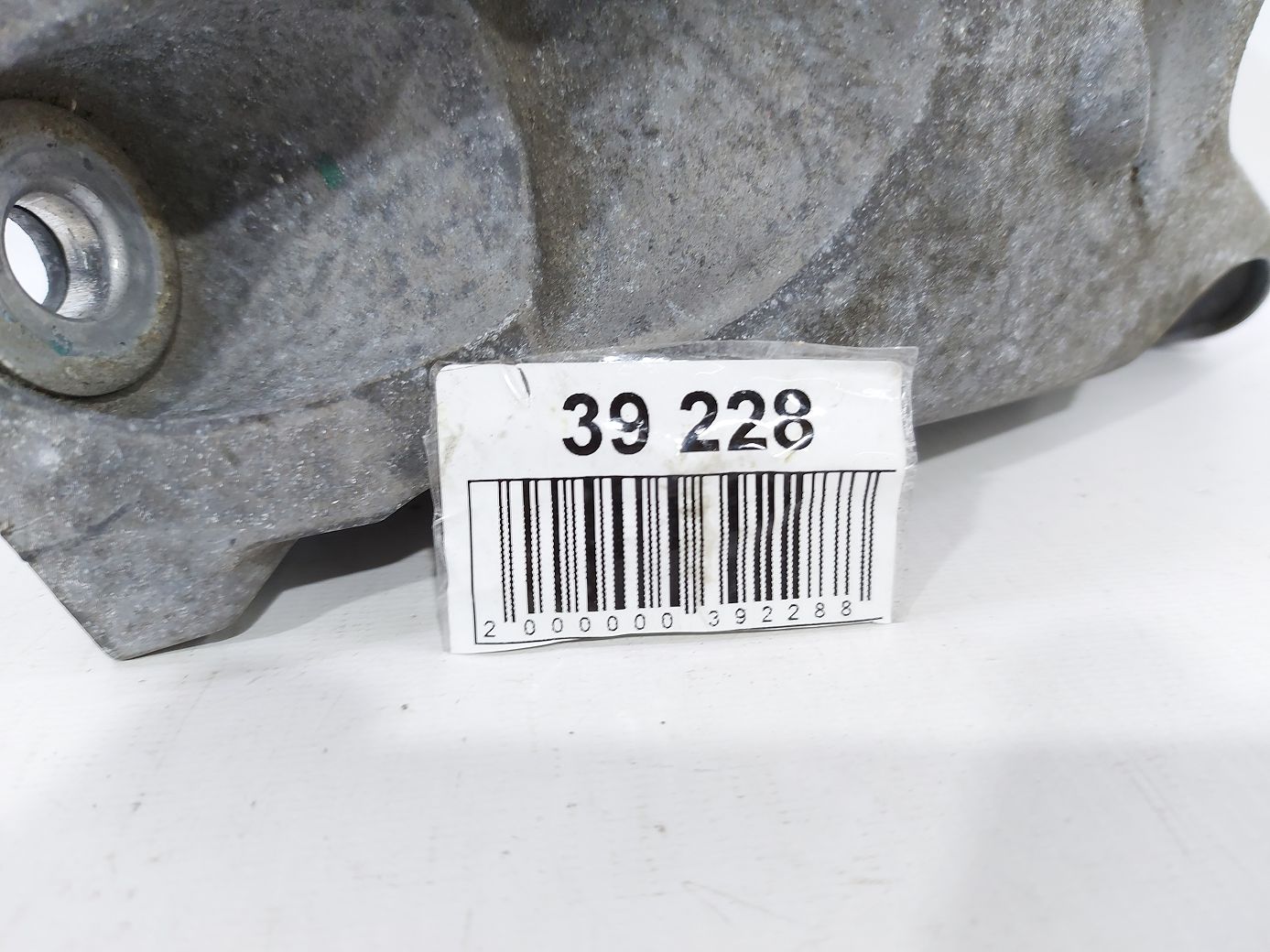 Ats Кронштейн подушки лівий Cadillac ATS 2013-2015 20841853 Cadillac ATS 5